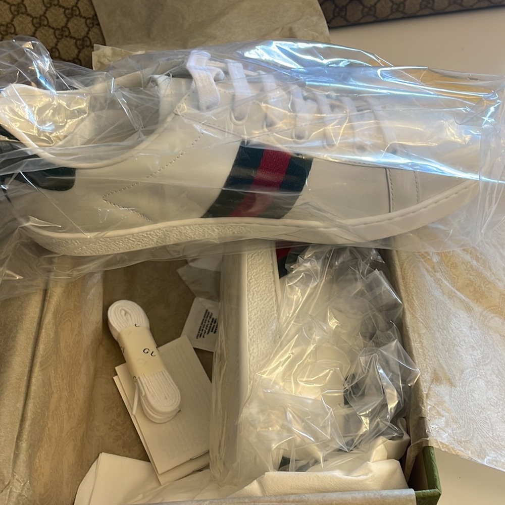 Brand new never worn in bag - Picture 3 of 6